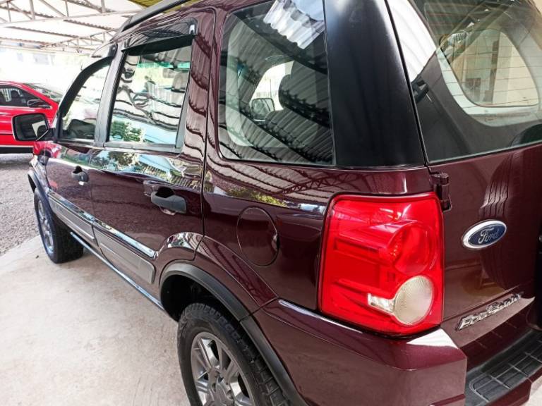 FORD - ECOSPORT - 2010/2011 - Vinho - R$ 43.900,00