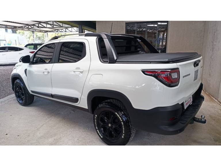 FIAT - STRADA - 2020/2021 - Branca - R$ 99.900,00