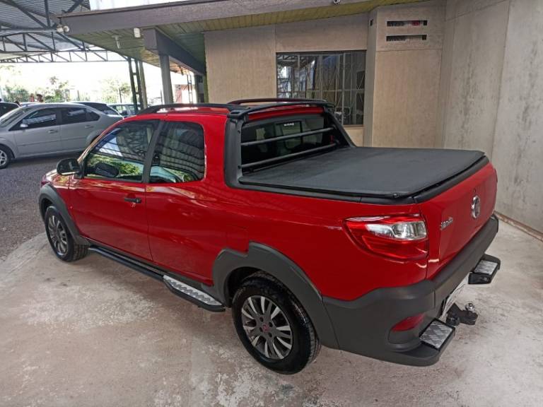 FIAT - STRADA - 2014/2014 - Vermelha - R$ 53.900,00