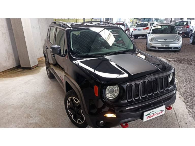 JEEP - RENEGADE - 2015/2016 - Preta - R$ 77.900,00