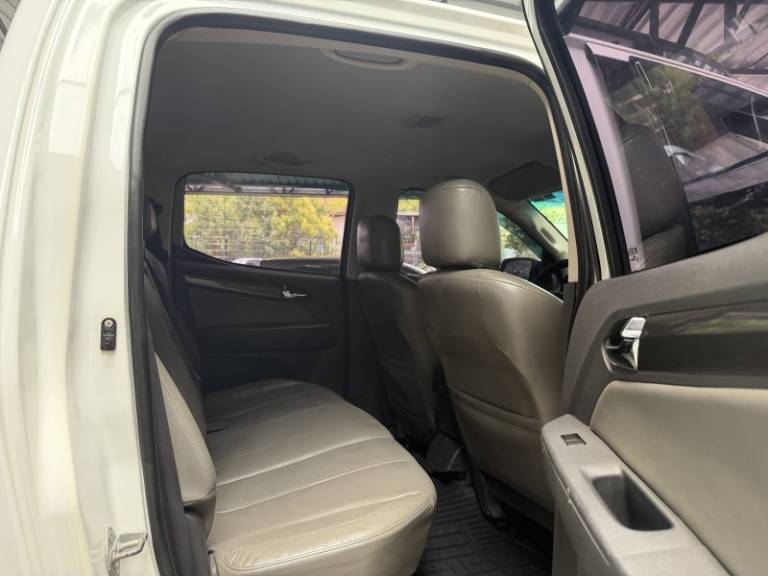 CHEVROLET - S10 - 2012/2013 - Branca - R$ 99.900,00