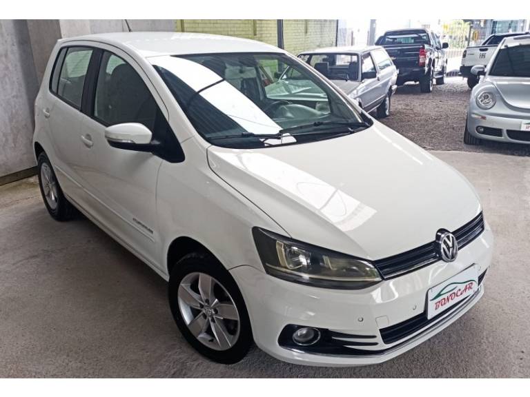 VOLKSWAGEN - FOX - 2017/2018 - Branca - R$ 55.900,00