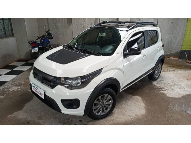 FIAT - MOBI - 2021/2022 - Branca - R$ 57.900,00