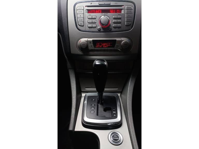 FORD - FOCUS - 2013/2013 - Prata - R$ 43.900,00