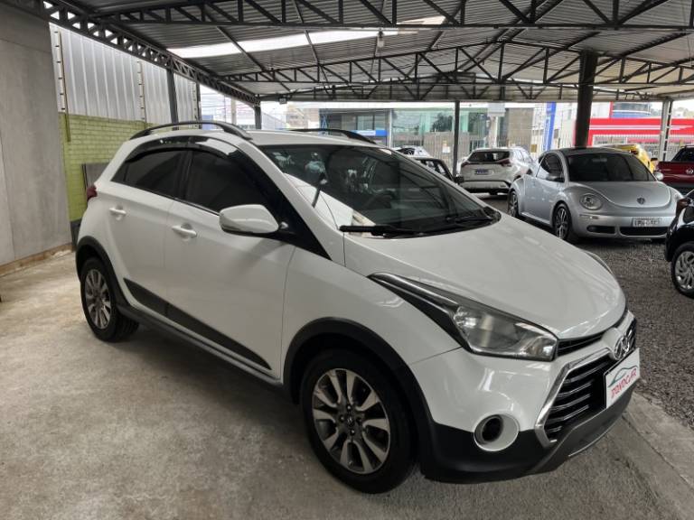 HYUNDAI - HB20X - 2016/2016 - Branca - R$ 65.900,00