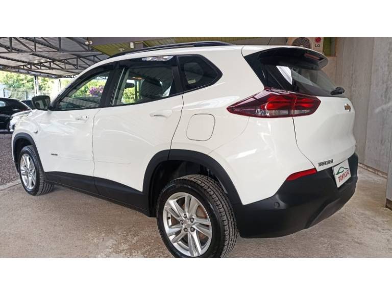CHEVROLET - TRACKER - 2022/2023 - Branca - R$ 103.900,00