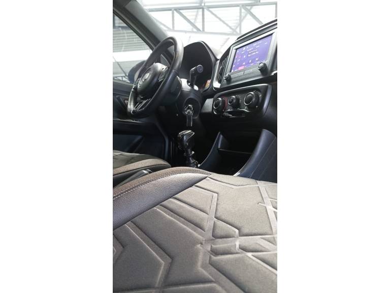 FIAT - STRADA - 2020/2021 - Branca - R$ 97.900,00