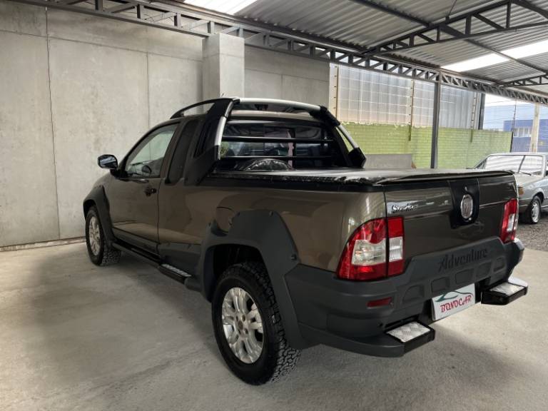 FIAT - STRADA - 2008/2009 - Cinza - R$ 45.900,00