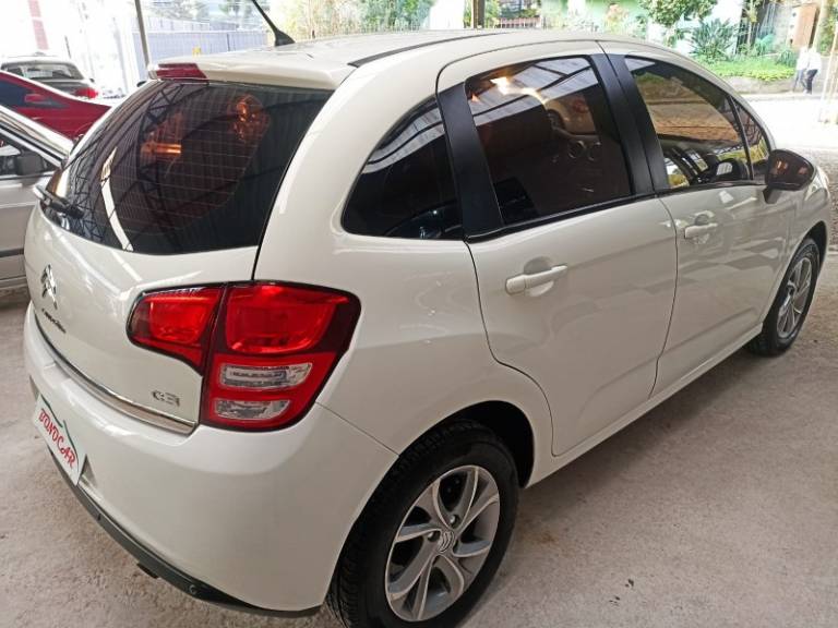 CITROËN - C3 - 2015/2015 - Branca - R$ 39.900,00