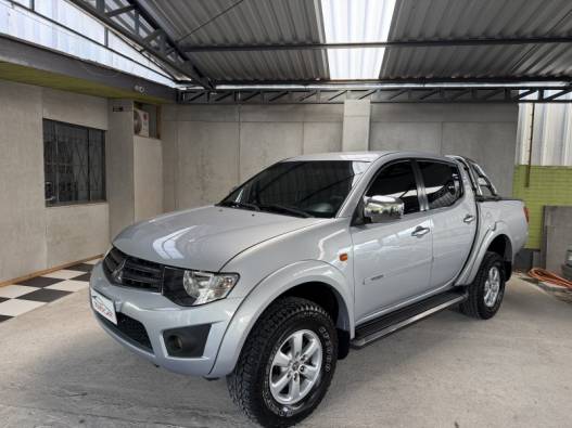 MITSUBISHI - L200 TRITON - 2013/2013 - Prata - R$ 85.900,00