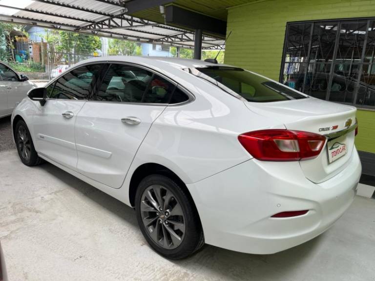 CHEVROLET - CRUZE - 2016/2017 - Branca - R$ 86.900,00