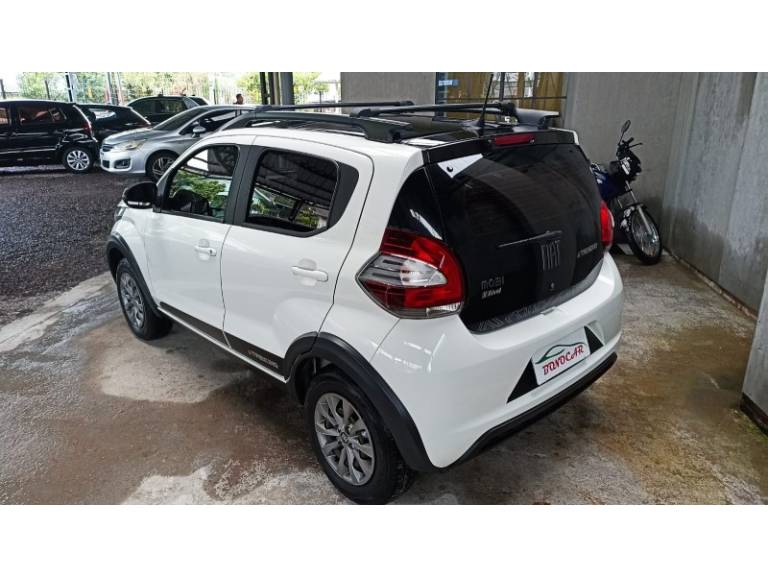 FIAT - MOBI - 2021/2022 - Branca - R$ 57.900,00