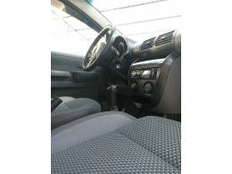 VOLKSWAGEN - FOX - 2007/2008 - Prata - R$ 25.900,00