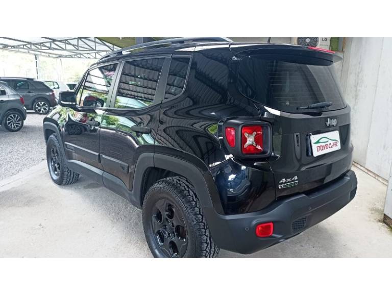 JEEP - RENEGADE - 2016/2016 - Preta - R$ 79.900,00