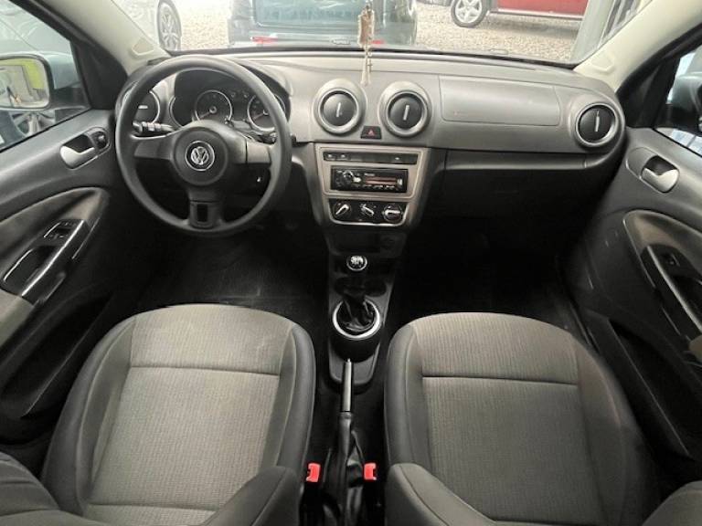 VOLKSWAGEN - VOYAGE - 2013/2014 - Prata - R$ 39.900,00