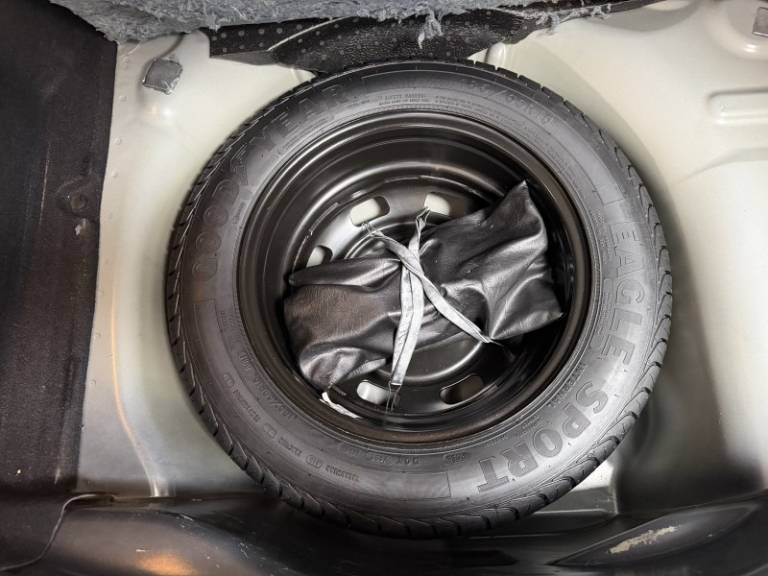 CITROËN - C4 CACTUS - 2021/2022 - Cinza - R$ 86.900,00