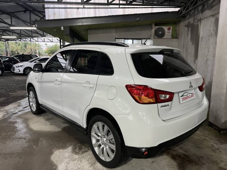 MITSUBISHI - ASX - 2013/2014 - Branca - R$ 68.900,00