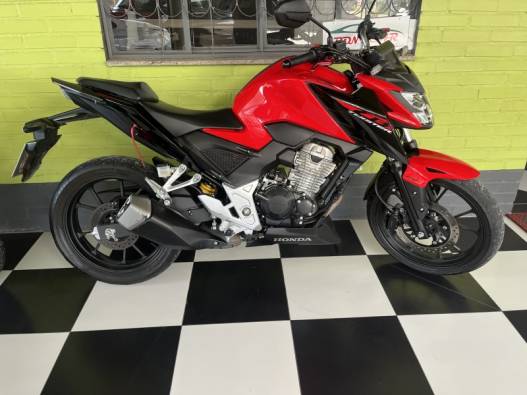 HONDA - CB 300F TWISTER - 2024/2024 - Vermelha - R$ 26.900,00