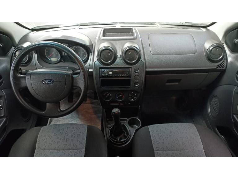 FORD - FIESTA - 2011/2012 - Prata - R$ 34.900,00