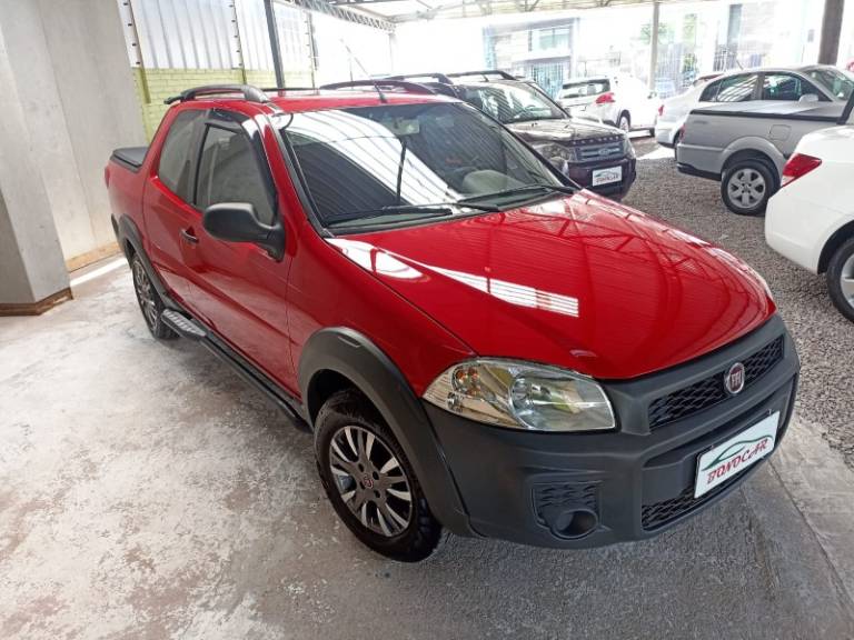 FIAT - STRADA - 2014/2014 - Vermelha - R$ 53.900,00