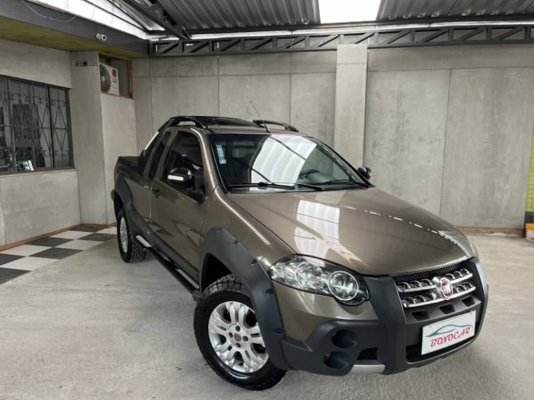 FIAT - STRADA - 2008/2009 - Cinza - R$ 45.900,00