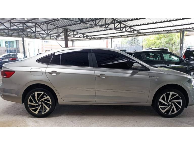 VOLKSWAGEN - VIRTUS - 2022/2022 - Prata - R$ 97.900,00