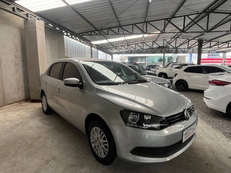 VOLKSWAGEN - VOYAGE - 2013/2014 - Prata - R$ 39.900,00