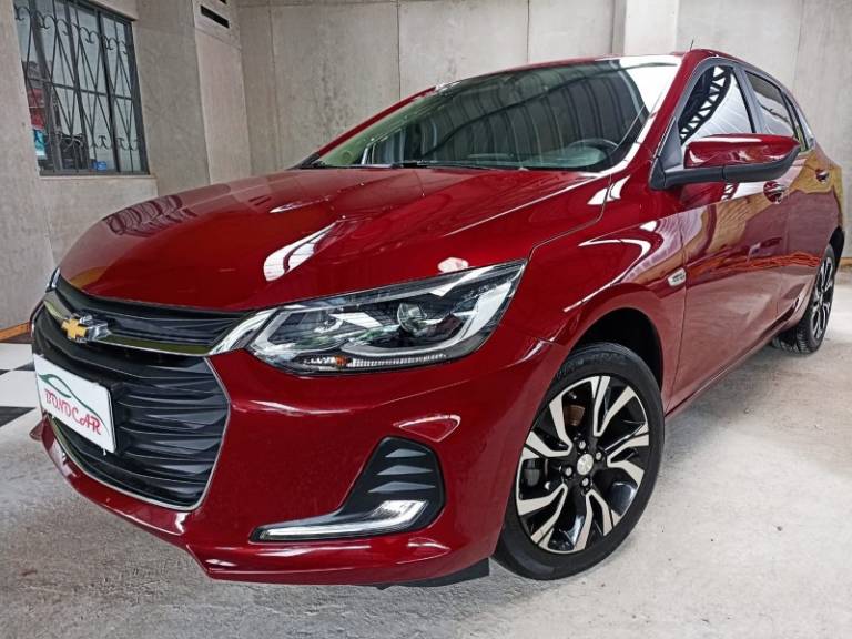 CHEVROLET - ONIX - 2022/2023 - Vermelha - R$ 93.900,00