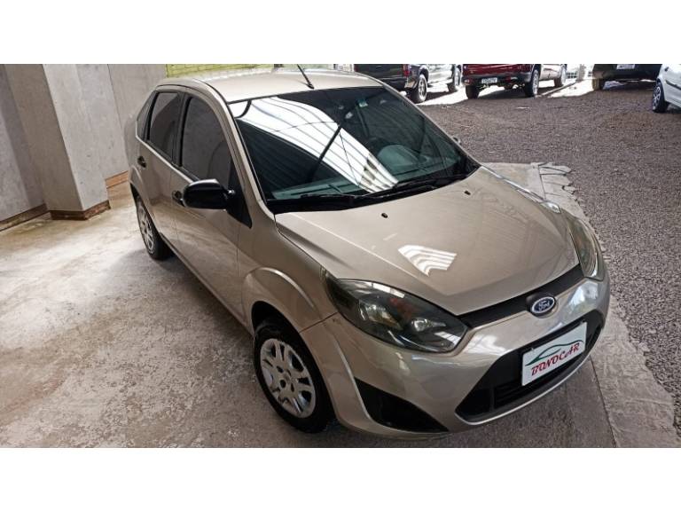 FORD - FIESTA - 2011/2012 - Prata - R$ 34.900,00