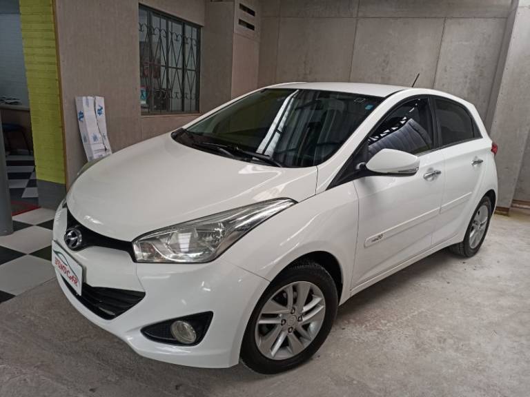 HYUNDAI - HB20 - 2014/2015 - Branca - R$ 54.900,00