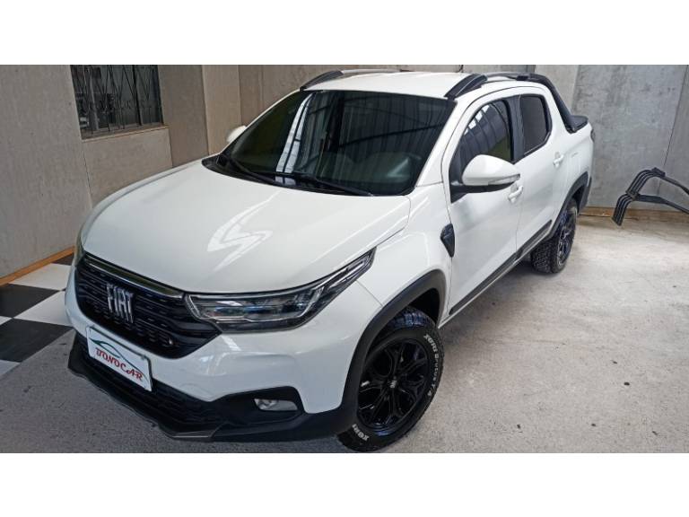 FIAT - STRADA - 2020/2021 - Branca - R$ 99.900,00