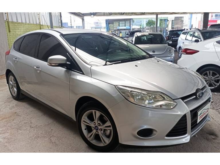 FORD - FOCUS - 2015/2015 - Prata - R$ 55.900,00