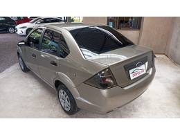 FORD - FIESTA - 2011/2012 - Prata - R$ 34.900,00
