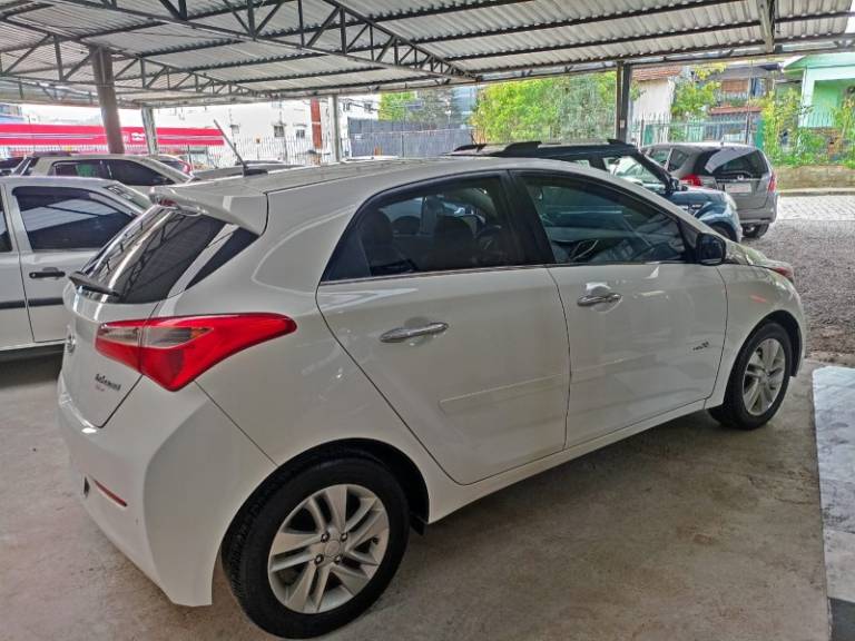 HYUNDAI - HB20 - 2014/2015 - Branca - R$ 54.900,00