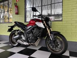 HONDA - CB 650R - 2020/2020 - Vermelha - R$ 49.900,00