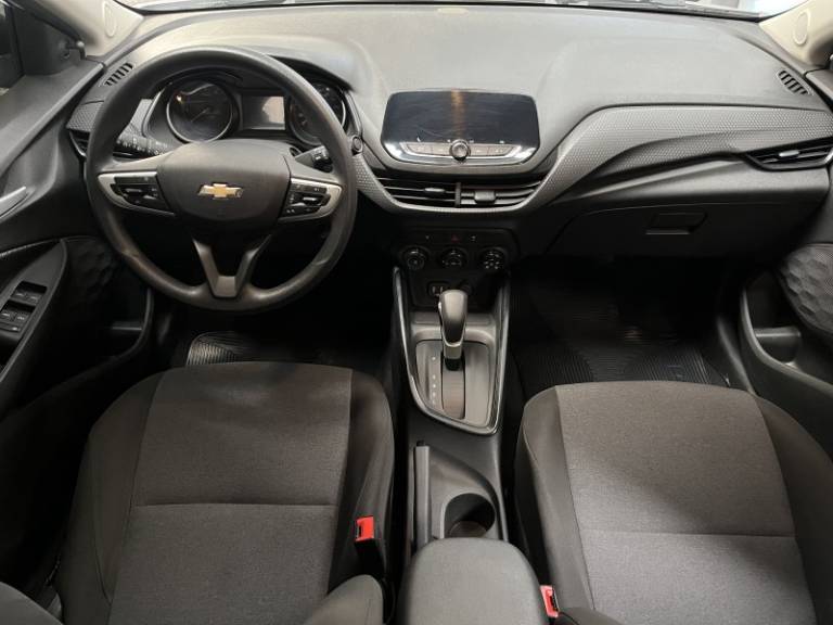 CHEVROLET - ONIX - 2019/2020 - Branca - R$ 68.900,00