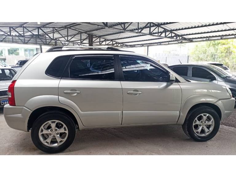 HYUNDAI - TUCSON - 2011/2011 - Prata - R$ 45.900,00