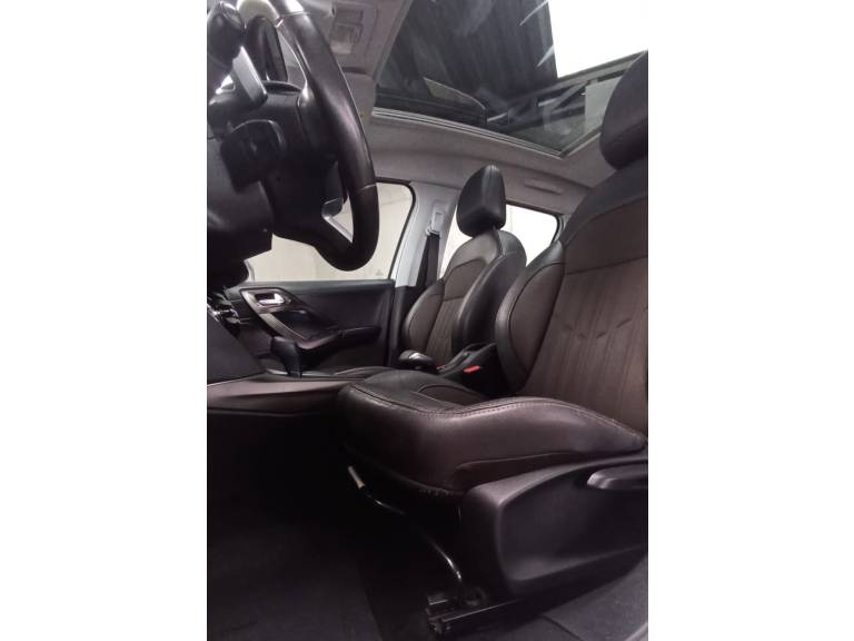 PEUGEOT - 2008 - 2017/2017 - Branca - R$ 57.900,00