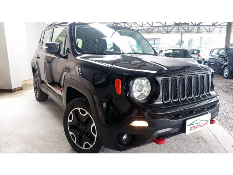 JEEP - RENEGADE - 2015/2016 - Preta - R$ 77.900,00