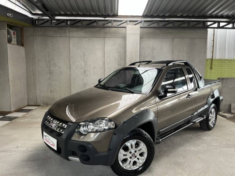 FIAT - STRADA - 2008/2009 - Cinza - R$ 45.900,00