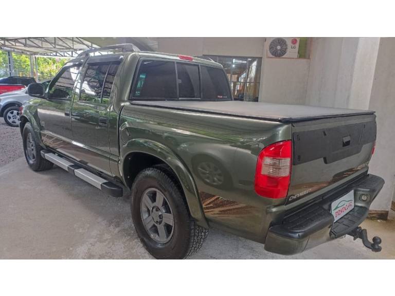 CHEVROLET - S10 - 2011/2011 - Verde - R$ 67.900,00