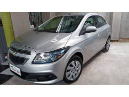 CHEVROLET - ONIX - 2013/2013 - Prata - R$ 40.900,00