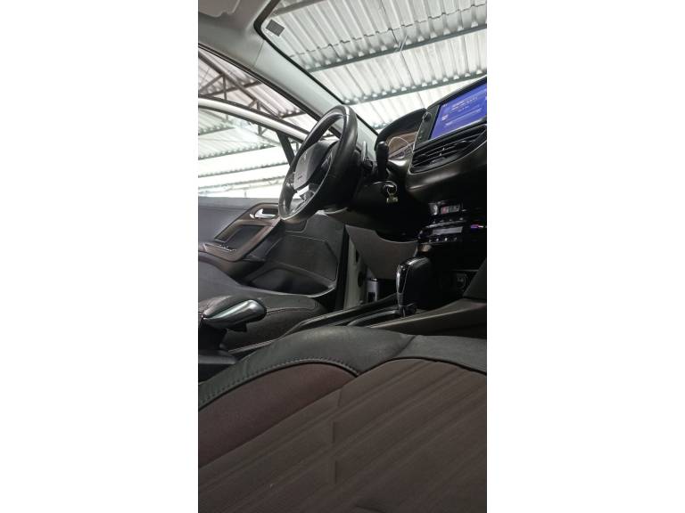PEUGEOT - 2008 - 2017/2017 - Branca - R$ 57.900,00
