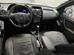 RENAULT - DUSTER OROCH - 2016/2017 - Prata - R$ 74.900,00
