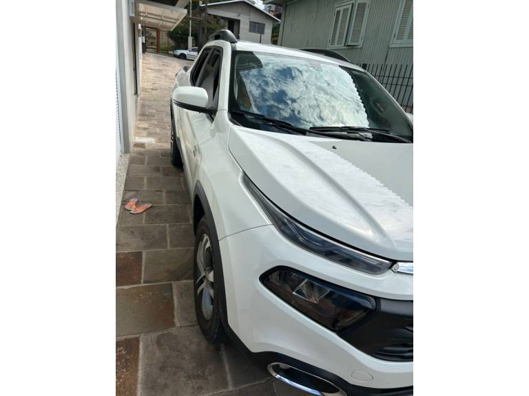 FIAT - TORO - 2018/2019 - Prata - R$ 99.900,00