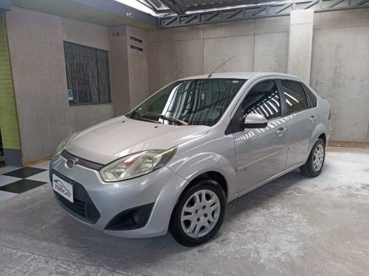 FORD - FIESTA - 2013/2014 - Prata - R$ 36.900,00