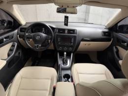 VOLKSWAGEN - JETTA - 2013/2013 - Preta - R$ 64.900,00