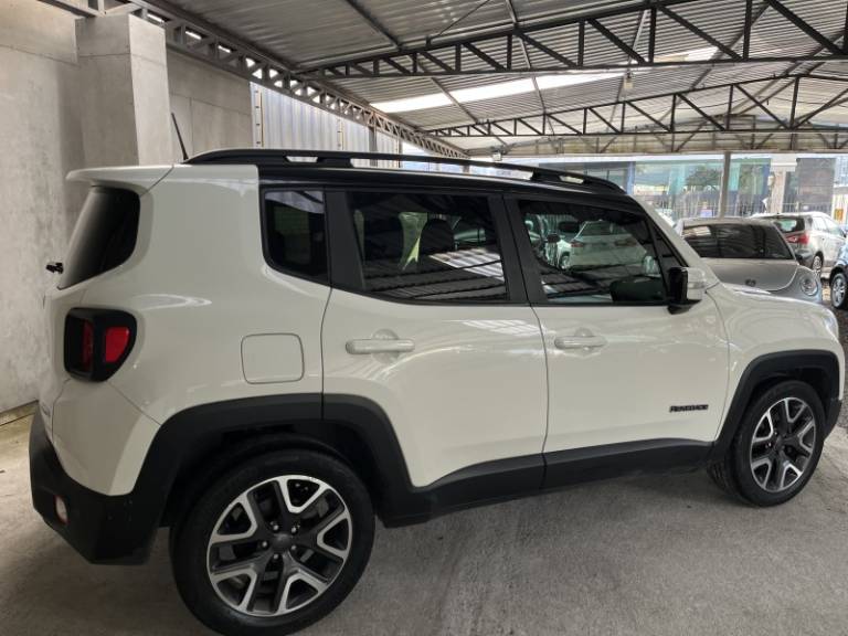 JEEP - RENEGADE - 2018/2019 - Branca - R$ 78.900,00