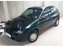 CHEVROLET - CORSA - 2001/2001 - Verde - R$ 15.000,00