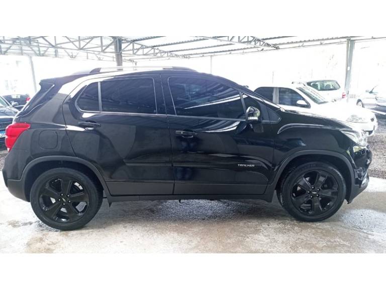 CHEVROLET - TRACKER - 2018/2019 - Preta - R$ 89.900,00